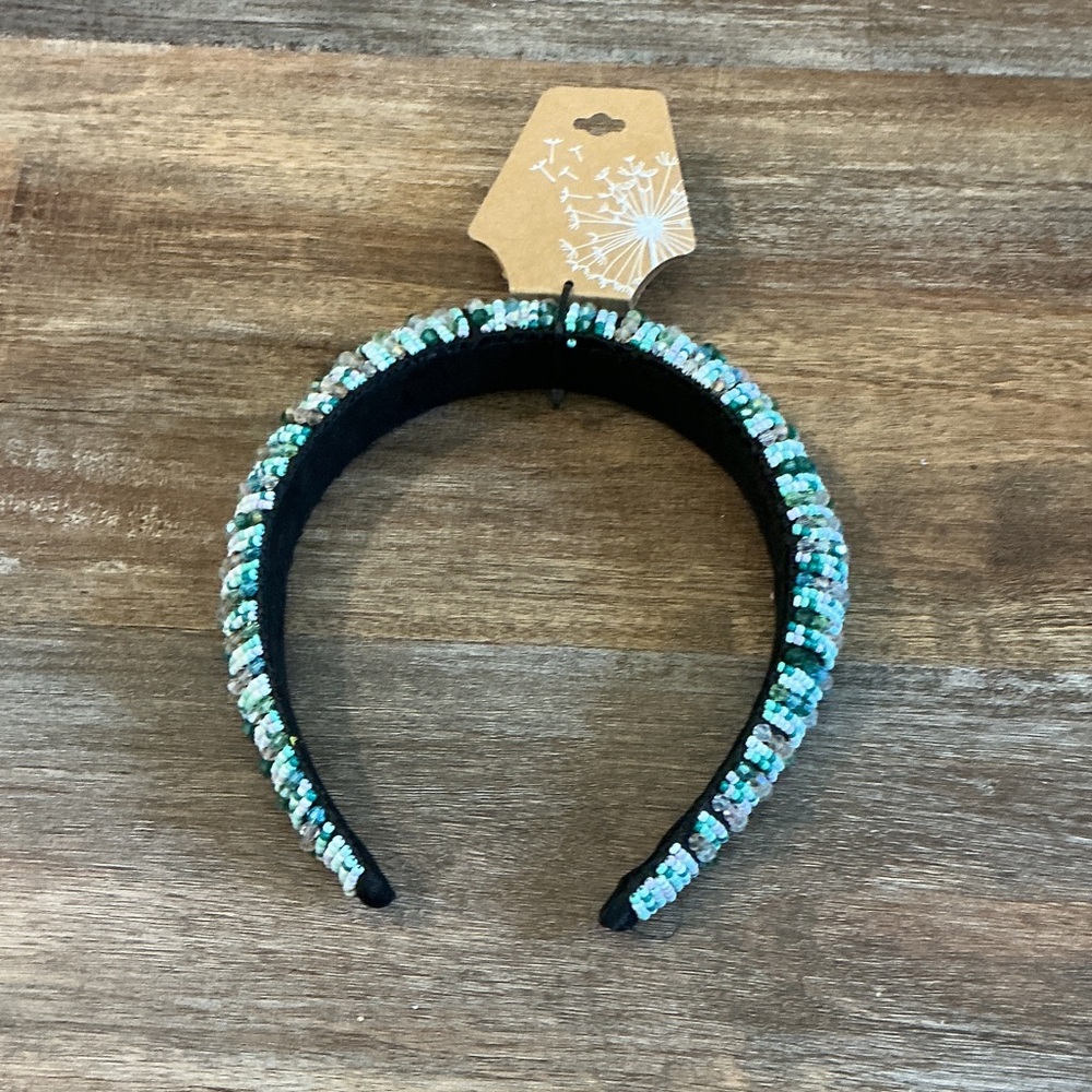 Chic Beaded Headband in Black and Green